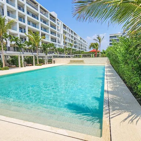 Apartment Gorgeous New Next To The Beach